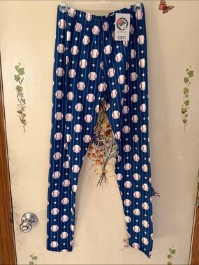 Women’s Curvy Navy Baseball Print  Leggings